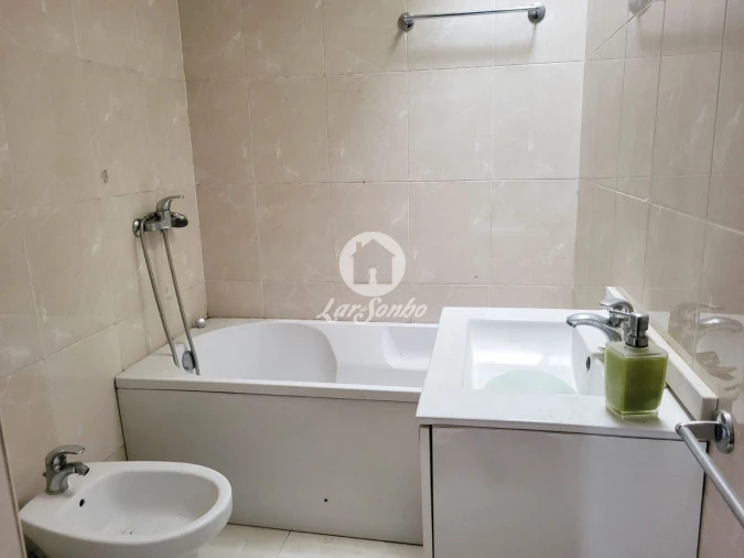 Moradia T5 para Venda em Rates Foto 19