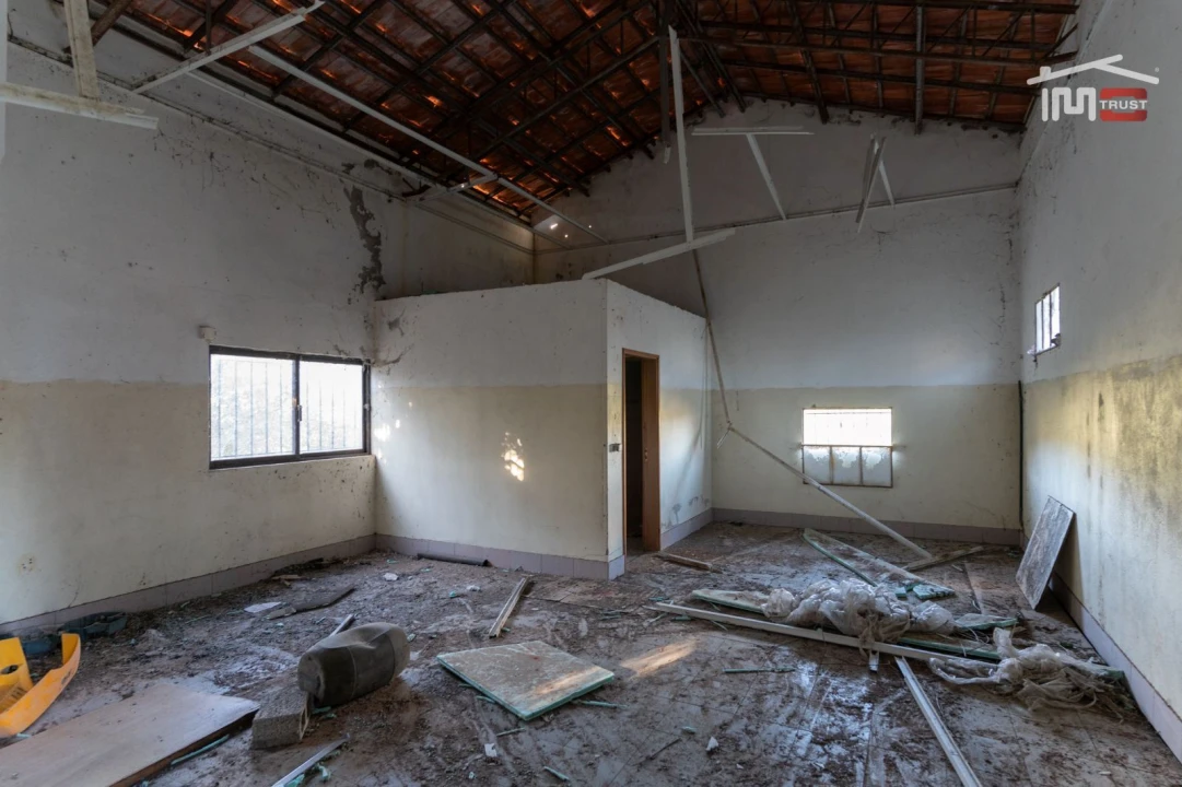 Armazém para Venda em Pedrogão Foto 13