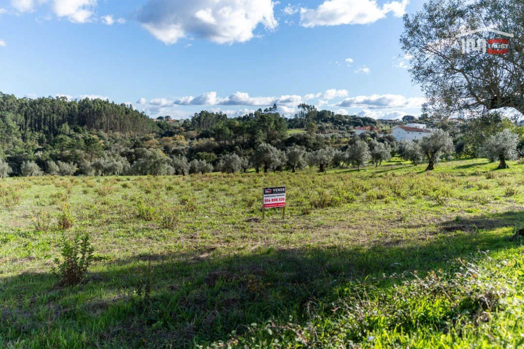 Terreno para Venda em Atouguia Foto 1