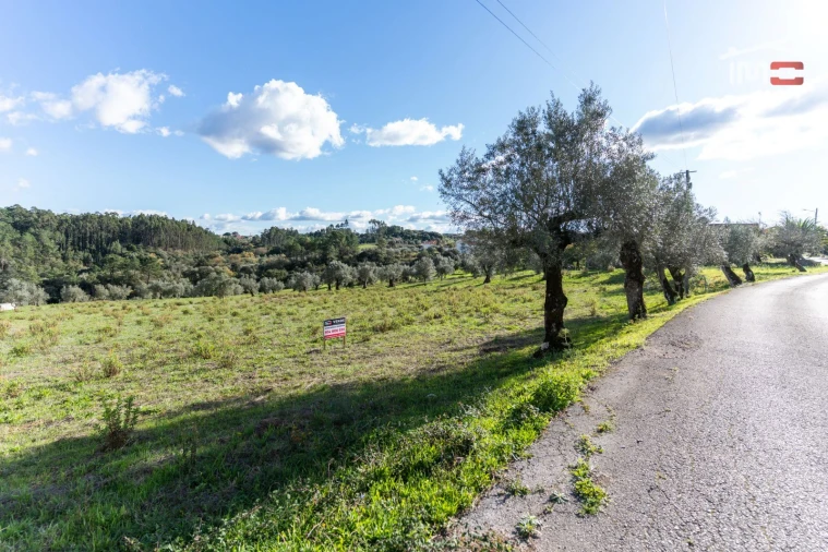 Terreno para Venda em Atouguia Foto 3