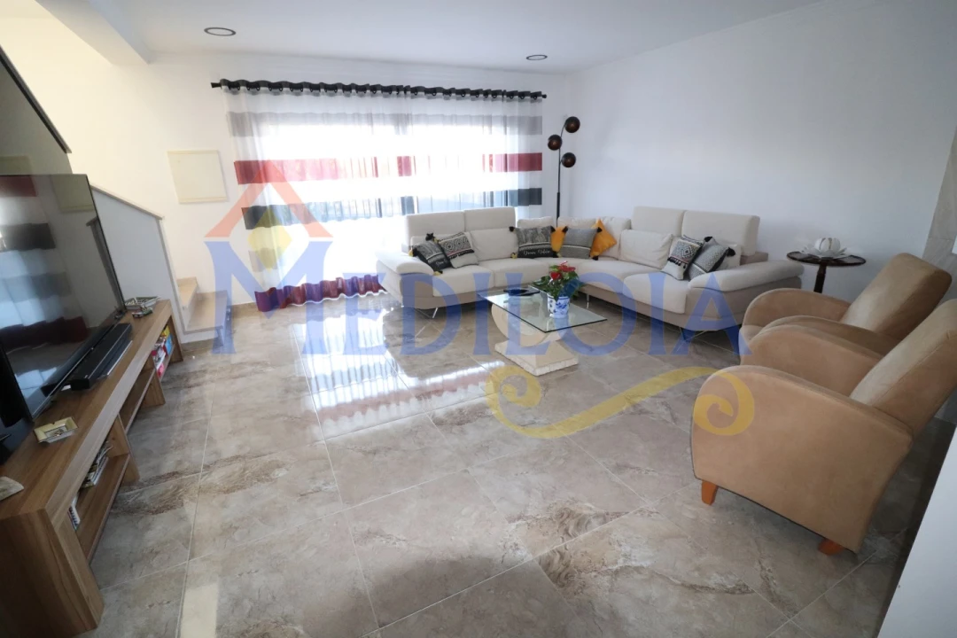 Moradia T4 para Venda em Vila Nova de Cacela Foto 4