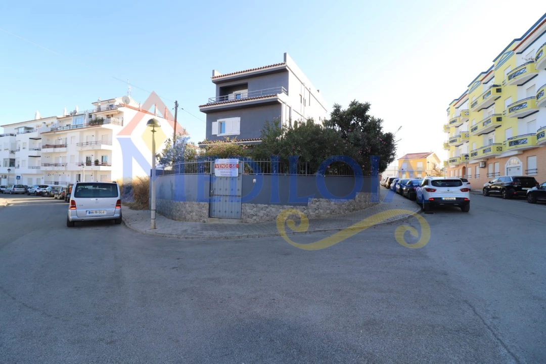 Moradia T4 para Venda em Vila Nova de Cacela Foto 1