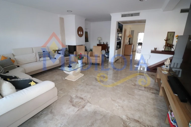 Moradia T4 para Venda em Vila Nova de Cacela Foto 5