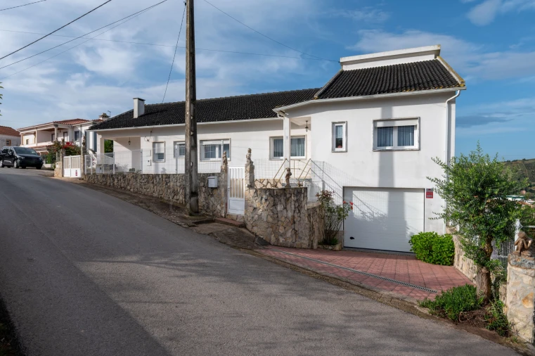 Moradia T5 para Venda em Painho e Figueiros Foto 11