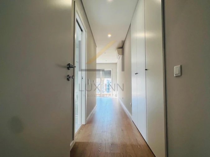 Apartamento T3 para Venda em Carcavelos e Parede Foto 21