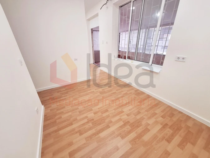 Loja para Venda em Amora Foto 8