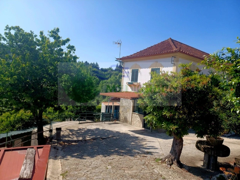 Moradia T4 para Venda em Pessegueiro do Vouga Foto 32