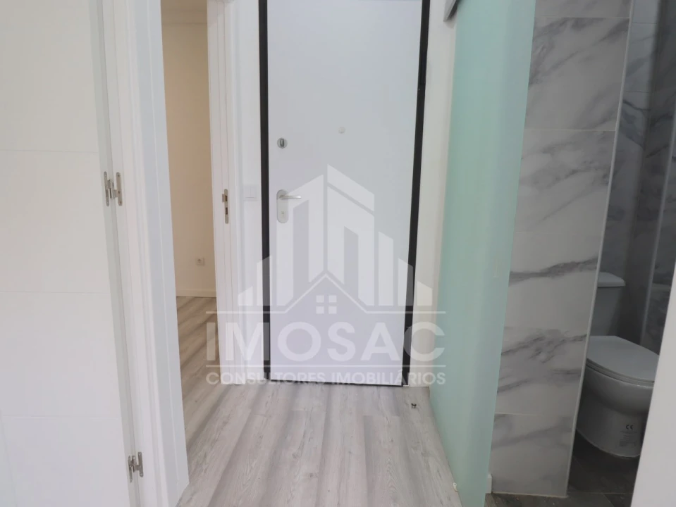 Apartamento T1 para Venda em Arroios Foto 11