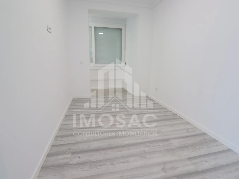 Apartamento T1 para Venda em Arroios Foto 14