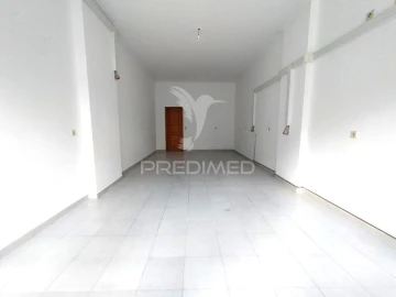 Loja para Venda em Queluz e Belas