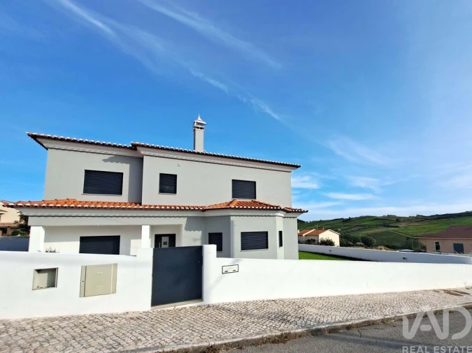 Moradia T6 para Venda em Encarnação Foto 23