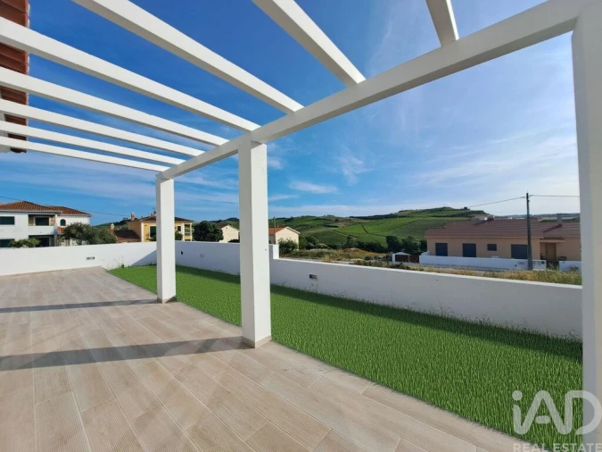 Moradia T6 para Venda em Encarnação Foto 2