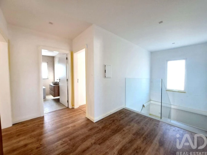 Moradia T6 para Venda em Encarnação Foto 10