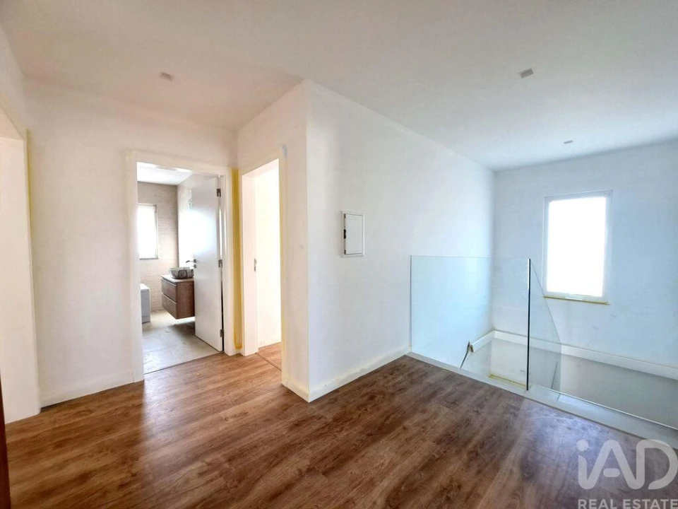 Moradia T6 para Venda em Encarnação Foto 10