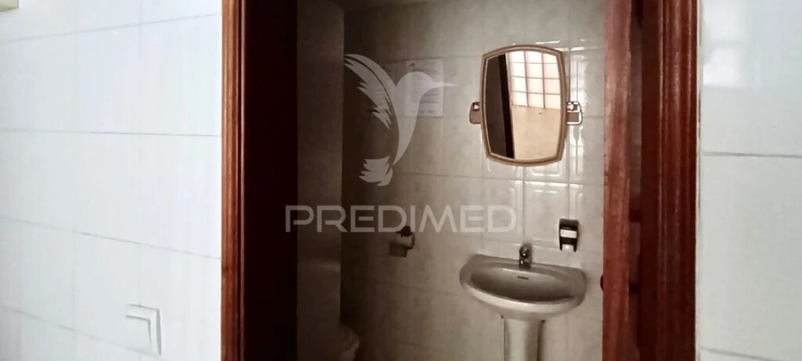 Loja para Arrendamento em Alhos Vedros Foto 11