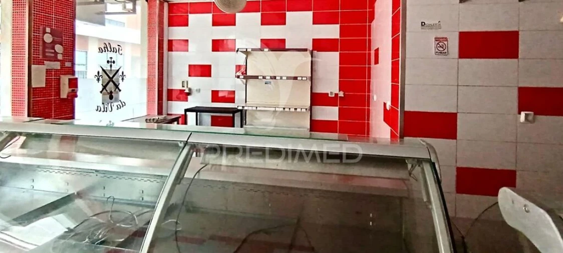 Loja para Arrendamento em Alhos Vedros Foto 6