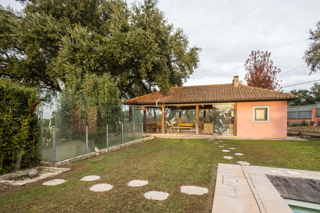 Moradia T6 para Venda em Alhos Vedros Foto 4