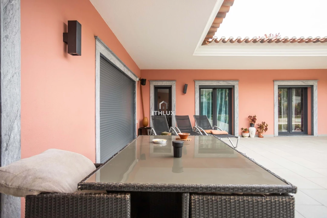 Moradia T6 para Venda em Alhos Vedros Foto 12