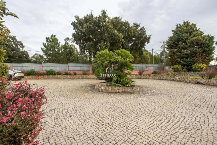 Moradia T6 para Venda em Alhos Vedros Foto 17