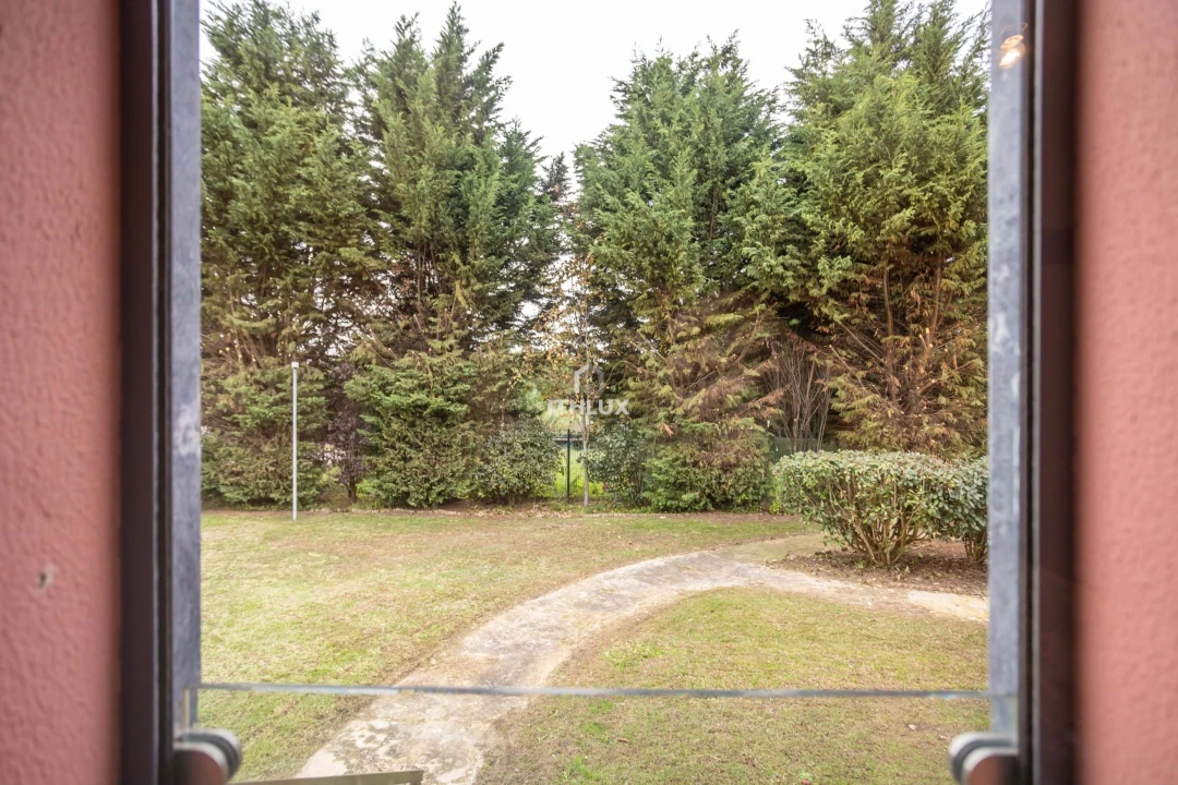 Moradia T6 para Venda em Alhos Vedros Foto 13