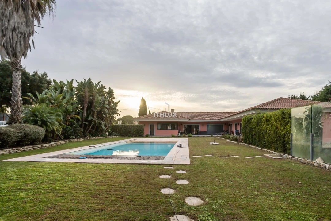 Moradia T6 para Venda em Alhos Vedros Foto 7