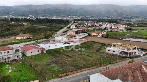 Terreno para Venda em Vilar de Nantes