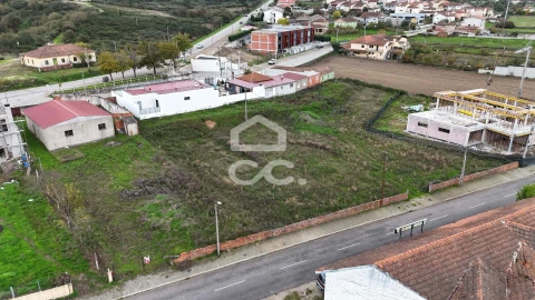Terreno para Venda em Vilar de Nantes