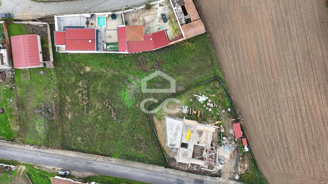 Terreno para Venda em Vilar de Nantes Foto 8
