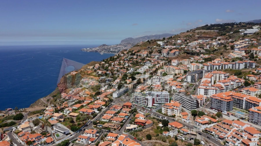 Apartamento T1 para Venda em Caniço Foto 25