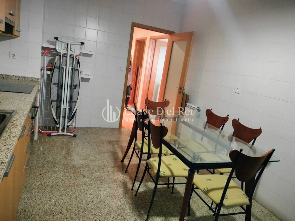 Apartamento T3 para Arrendamento em Viseu Foto 14