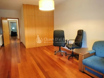 Apartamento T3 para Arrendamento em Viseu