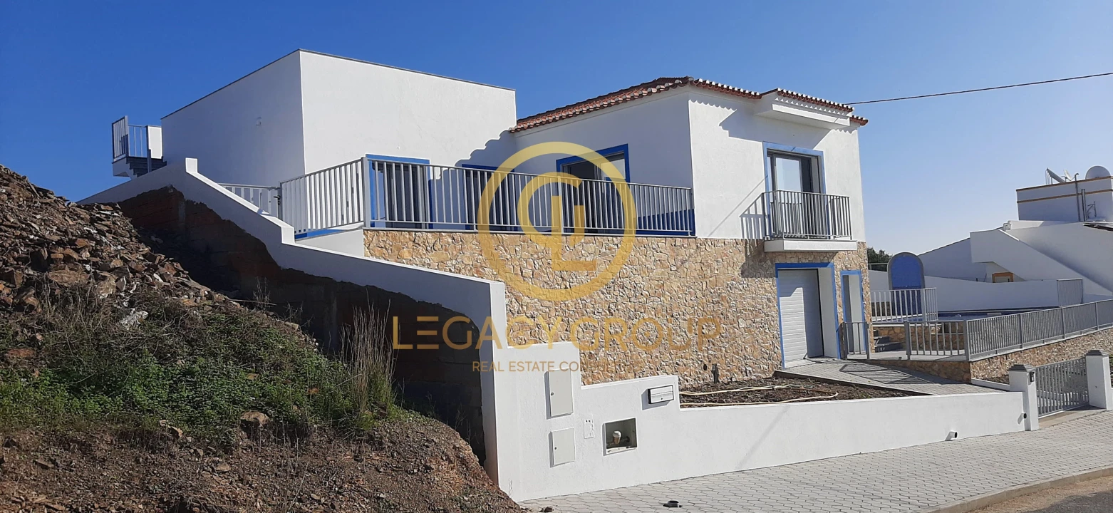 Moradia T3 para Venda em Castro Marim Foto 1