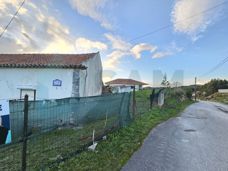 Moradia T3 para Venda em Santa Maria, São Pedro e Matacães Foto 2