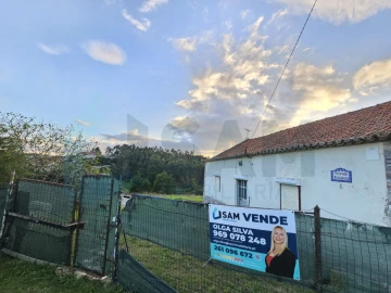 Moradia T3 para Venda em Santa Maria, São Pedro e Matacães