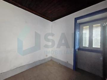 Moradia T3 para Venda em Santa Maria, São Pedro e Matacães