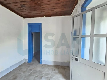 Moradia T3 para Venda em Santa Maria, São Pedro e Matacães