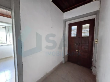 Moradia T3 para Venda em Santa Maria, São Pedro e Matacães
