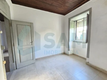 Moradia T3 para Venda em Santa Maria, São Pedro e Matacães