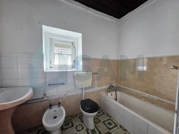 Moradia T3 para Venda em Santa Maria, São Pedro e Matacães