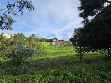 Moradia T3 para Venda em Santa Maria, São Pedro e Matacães