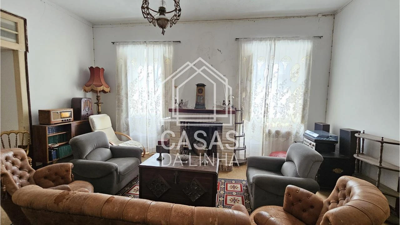 Moradia T8 para Venda em Santo Quintino Foto 5