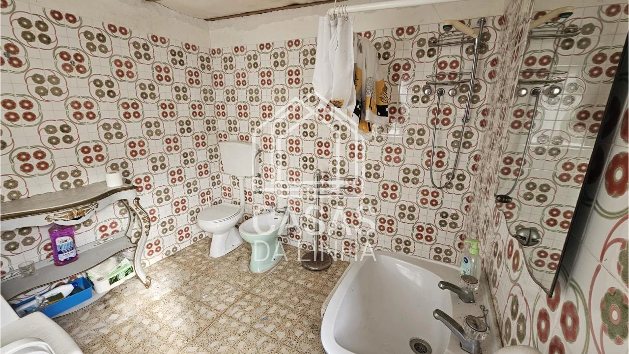 Moradia T8 para Venda em Santo Quintino Foto 23