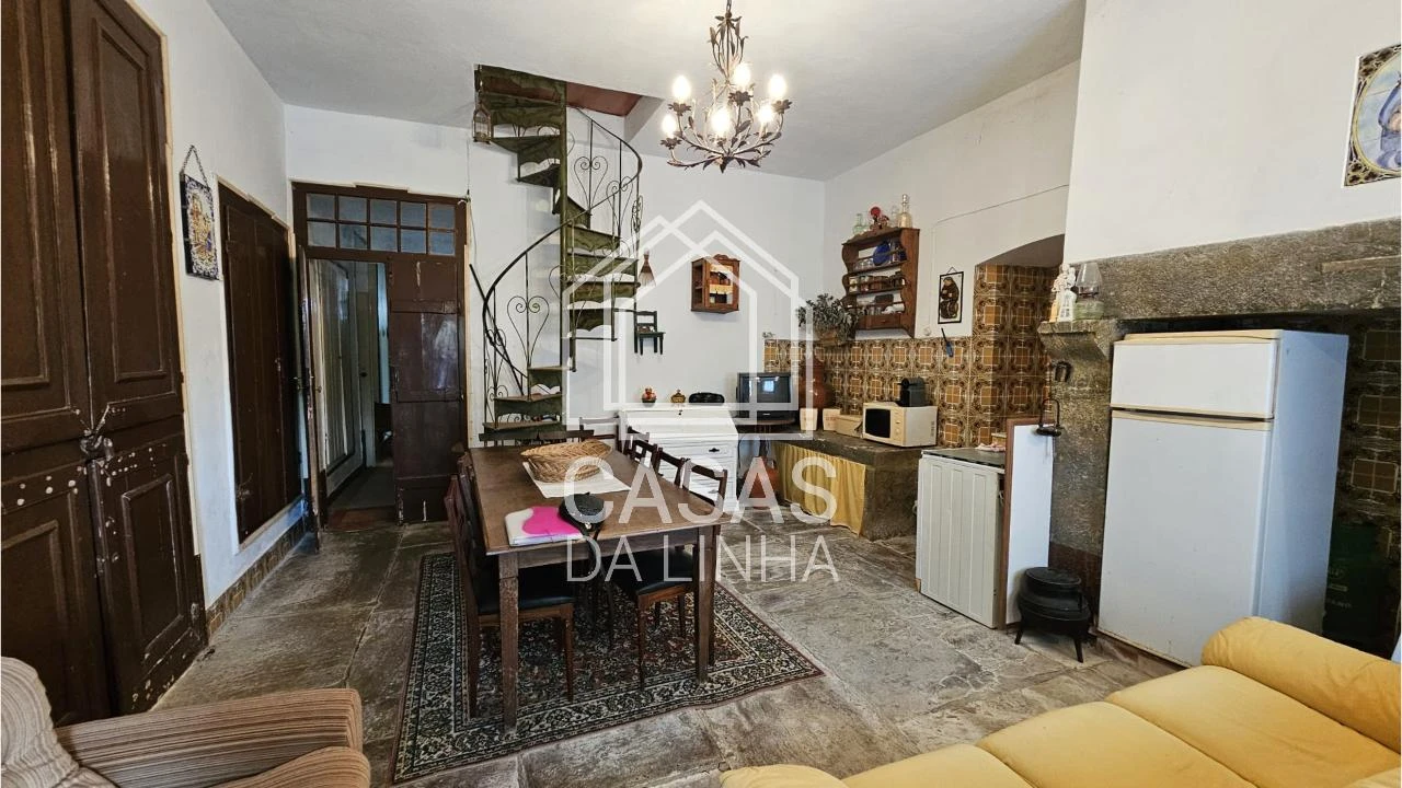 Moradia T8 para Venda em Santo Quintino Foto 35