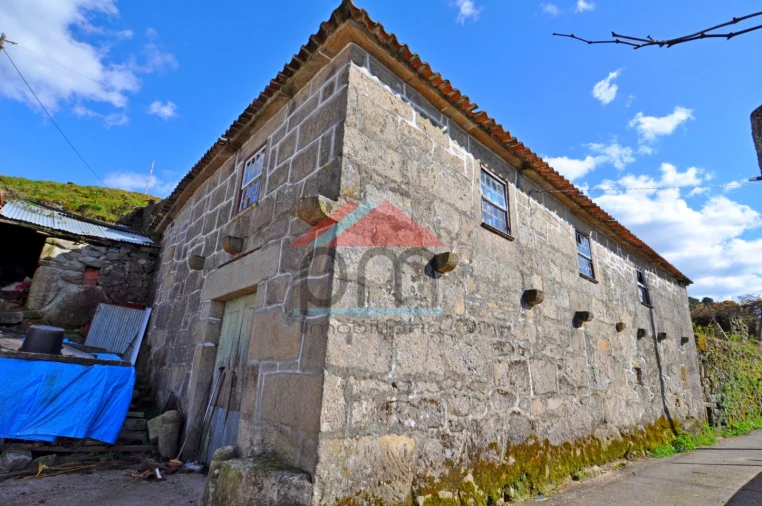 Moradia T3 para Venda em Tangil Foto 2