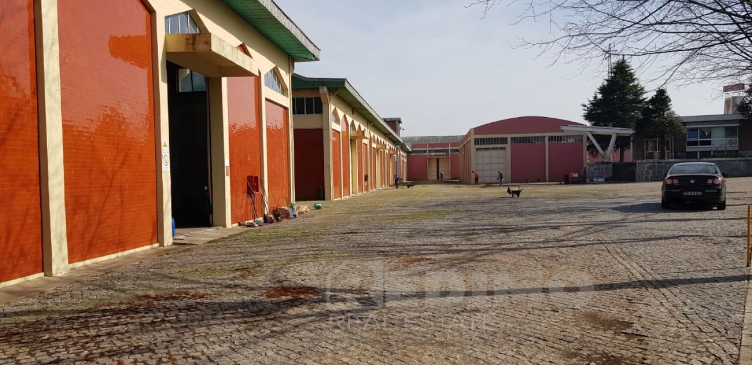 Armazém para Arrendamento em Fiães Foto 3