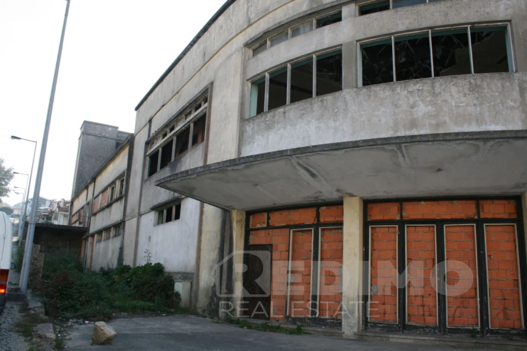 Armazém para Venda em Arrifana Foto 4