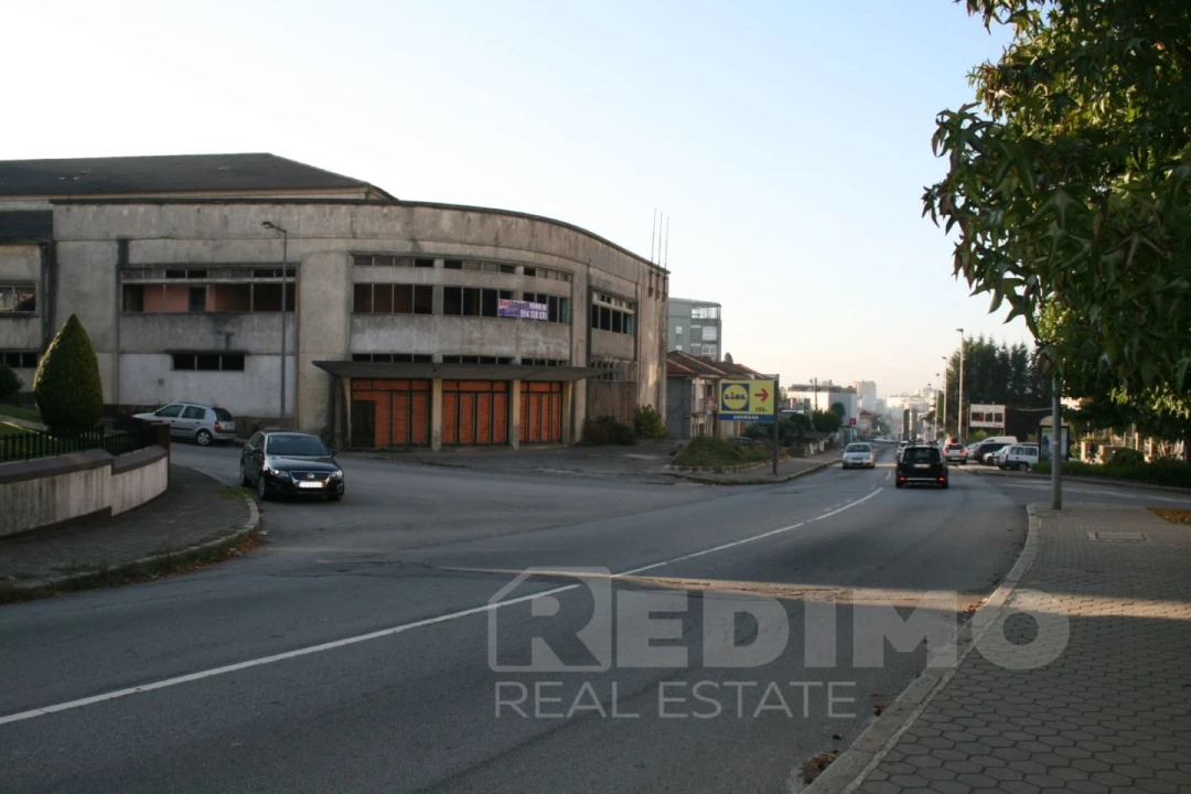 Armazém para Venda em Arrifana Foto 8