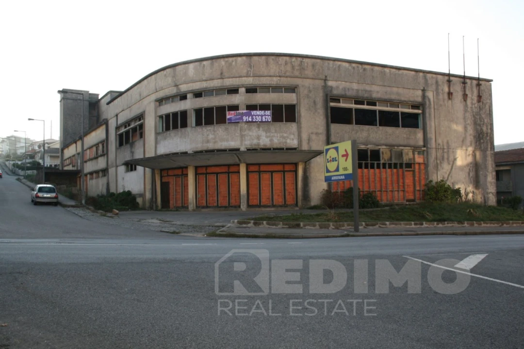 Armazém para Venda em Arrifana Foto 9