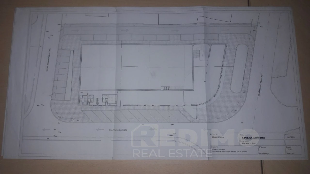 Armazém para Venda em Arrifana Foto 14