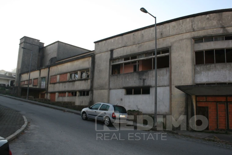 Armazém para Venda em Arrifana Foto 6